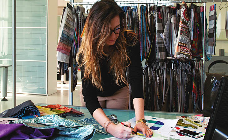 علامة المفروشات الإيطالية ميكي فيراري تفتتح أول صالة عرض لها في الشرق الأوسط